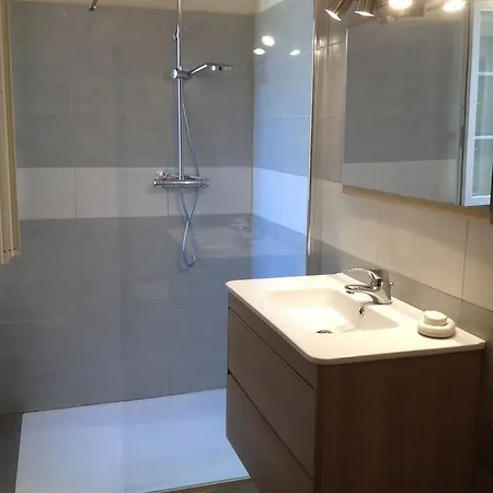Maison Pieds Dans L'eau Luri