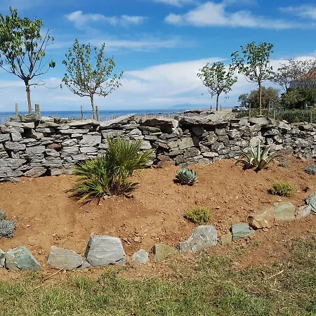 Maison Pieds Dans L'eau Casa de Férias Luri